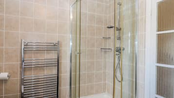 Cottage | Kamar mandi | Shower