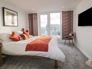 Cottage | 3 bedrooms, individually decorated, individually furnished, free WiFi - Fistral Breeze (Newquay)