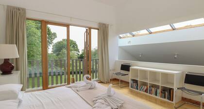 Frater House