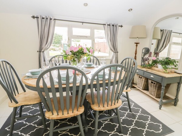 Cottage | Interior