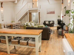 Cottage | Interior - The Old Temperance Hall (Stoke-on-Trent)