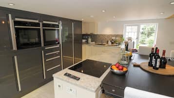 Cottage | Interior