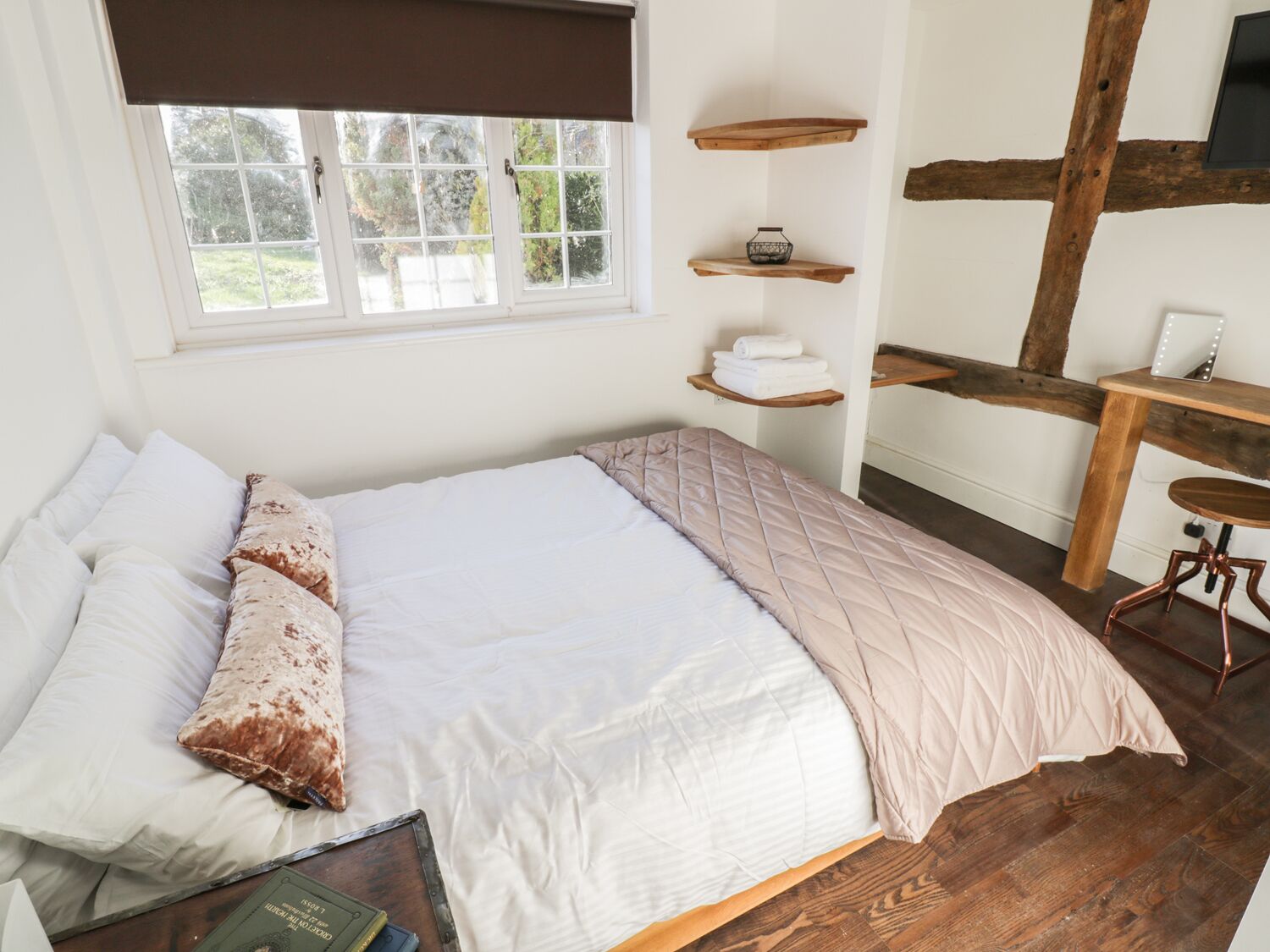 6 habitaciones, decoración personalizada y muebles diferentes 