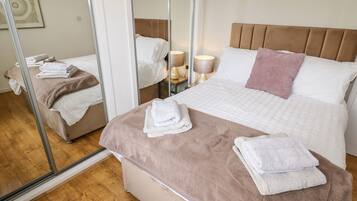 Cottage | 2 bedrooms, individually decorated, individually furnished, free WiFi