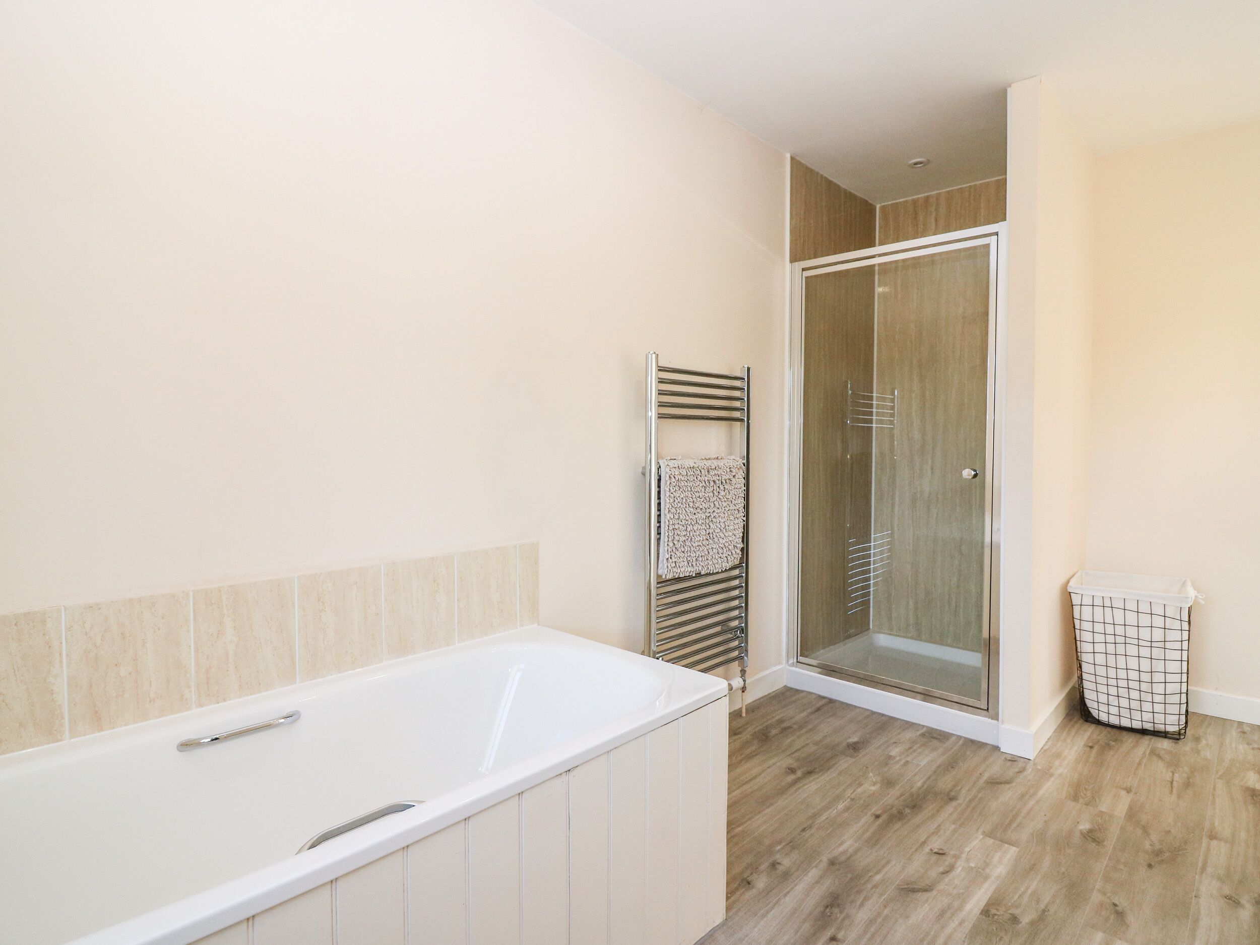 Cottage | Kamar mandi | Shower dan pengering rambut