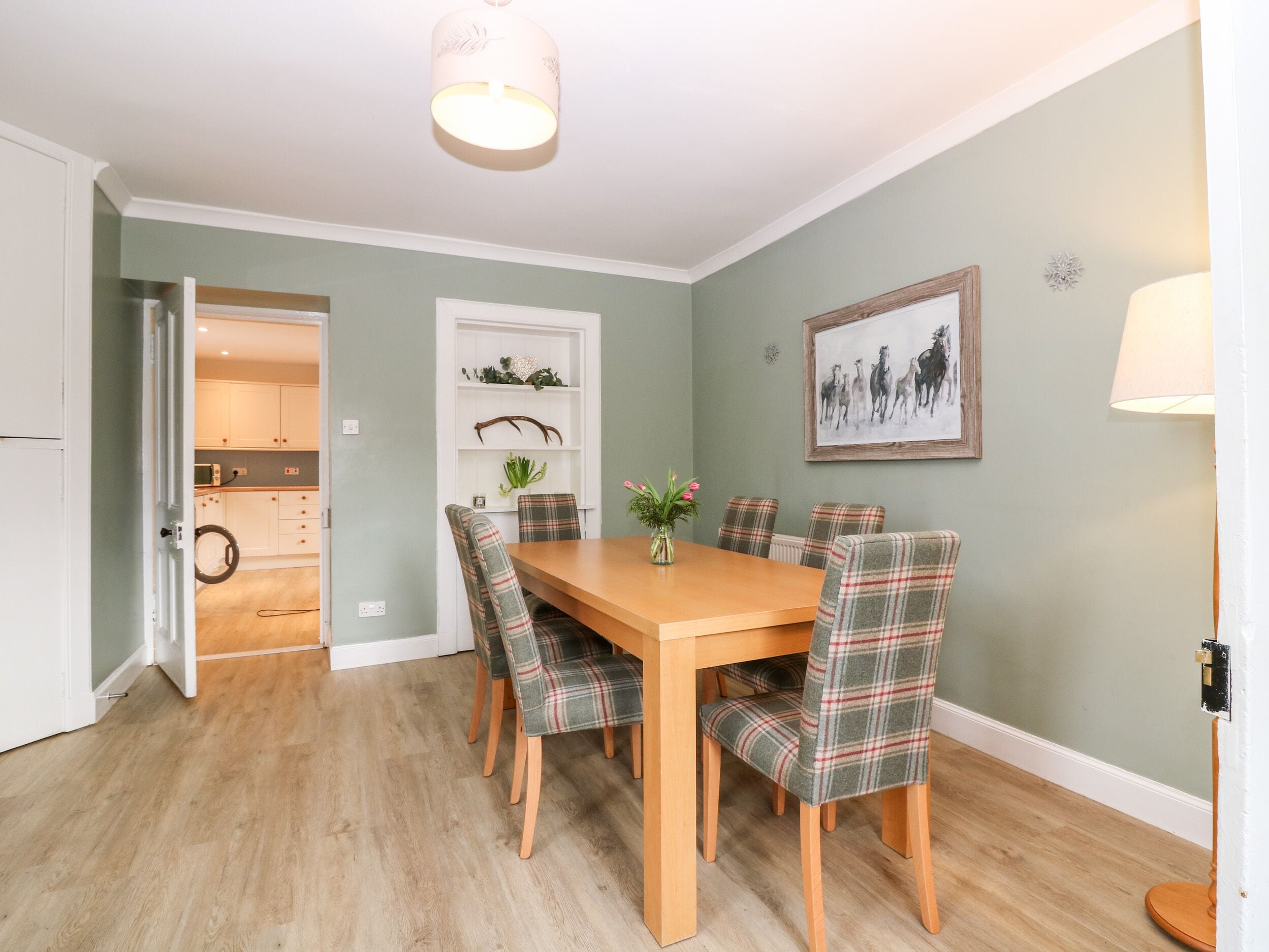 Cottage | Interior
