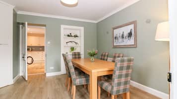 Cottage | Interior