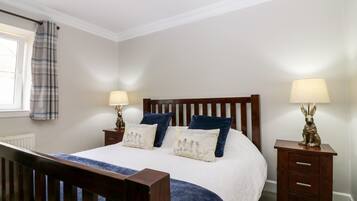 Cottage | 3 bedrooms, individually decorated, individually furnished, free WiFi