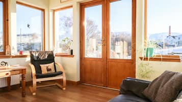 Cottage | Living room | TV