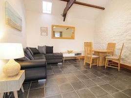 Cottage | Living area | TV, DVD player