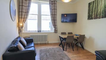 Cottage | Living area