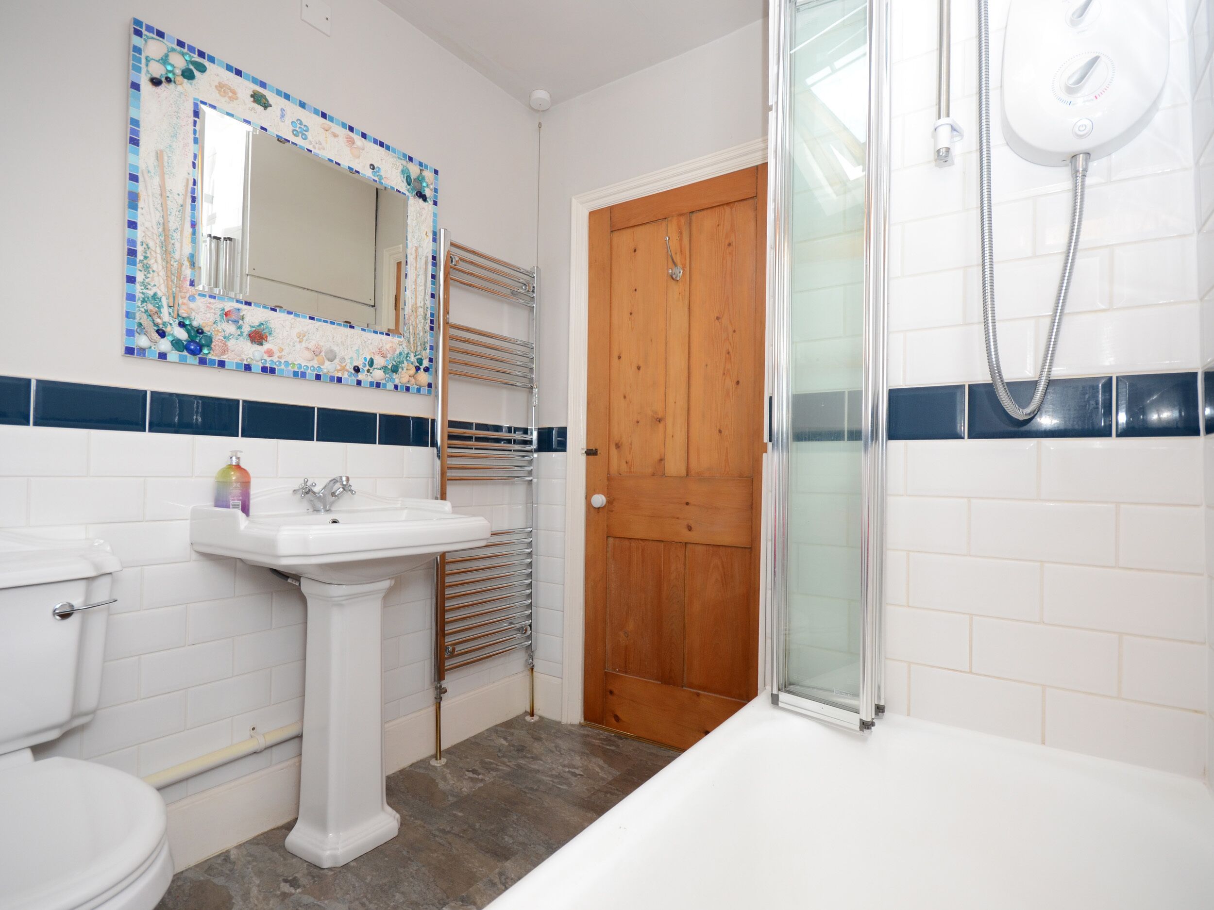 Cottage | Bathroom | Shower