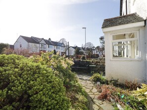 Cottage | Interior - White House (Keswick)