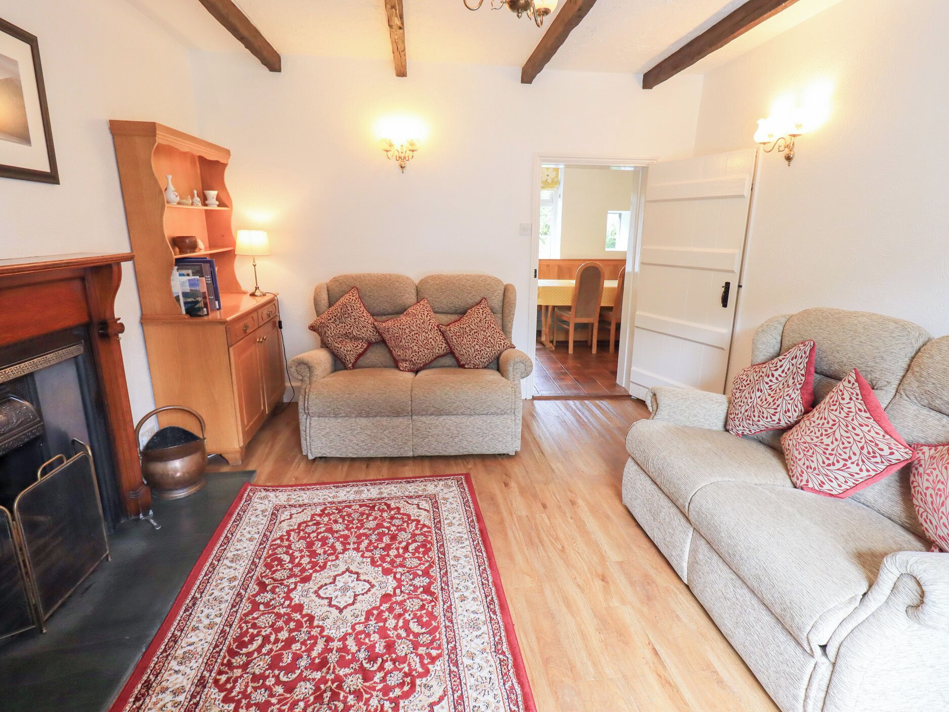 Cottage | Living area