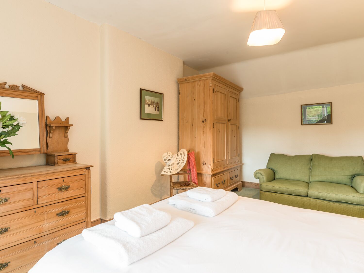 Cottage | 3 bedrooms, individually decorated, individually furnished, free WiFi