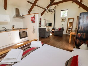 Cottage | 1 bedroom, individually decorated, individually furnished, free WiFi - The Old Stable (Haverfordwest)