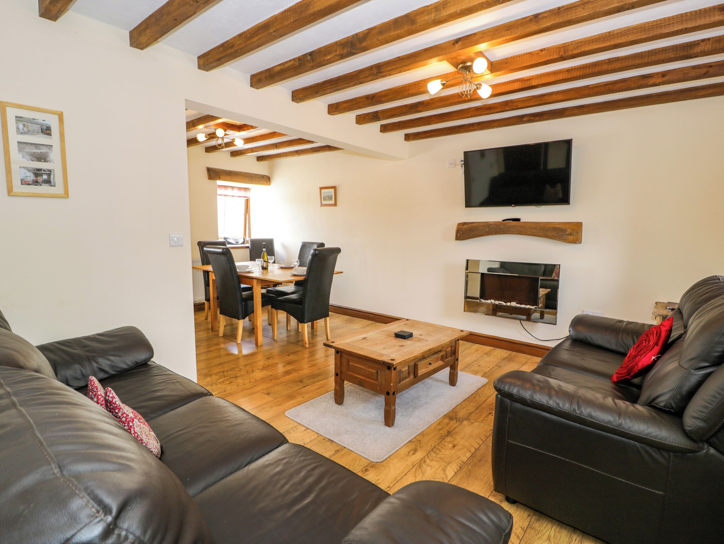 Cottage | Living area
