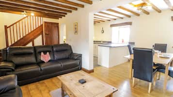 Cottage | Interior