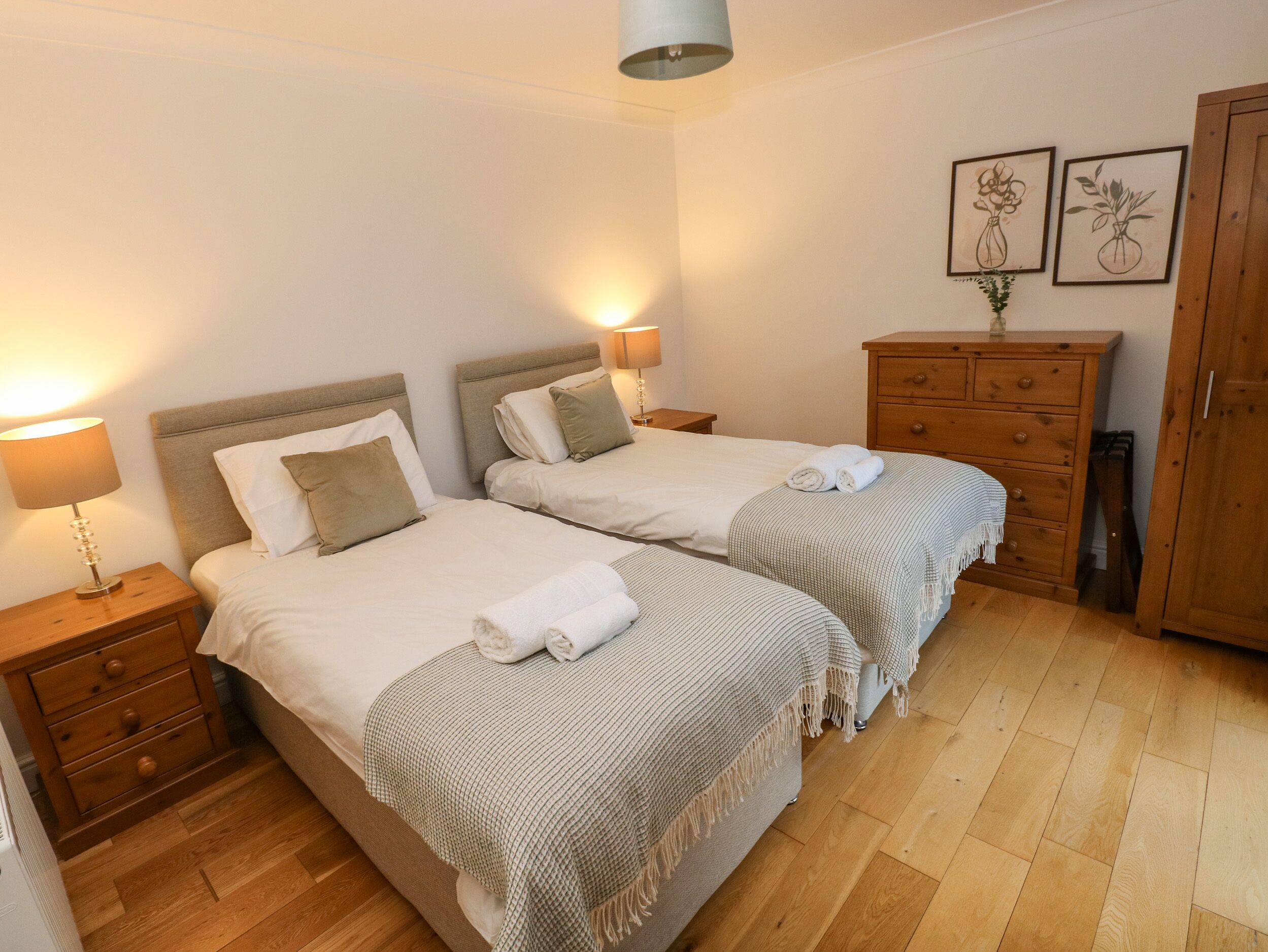 Cottage | 3 bedrooms, individually decorated, individually furnished, free WiFi