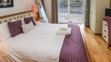Casa de campo | 3 habitaciones, decoración personalizada y muebles diferentes