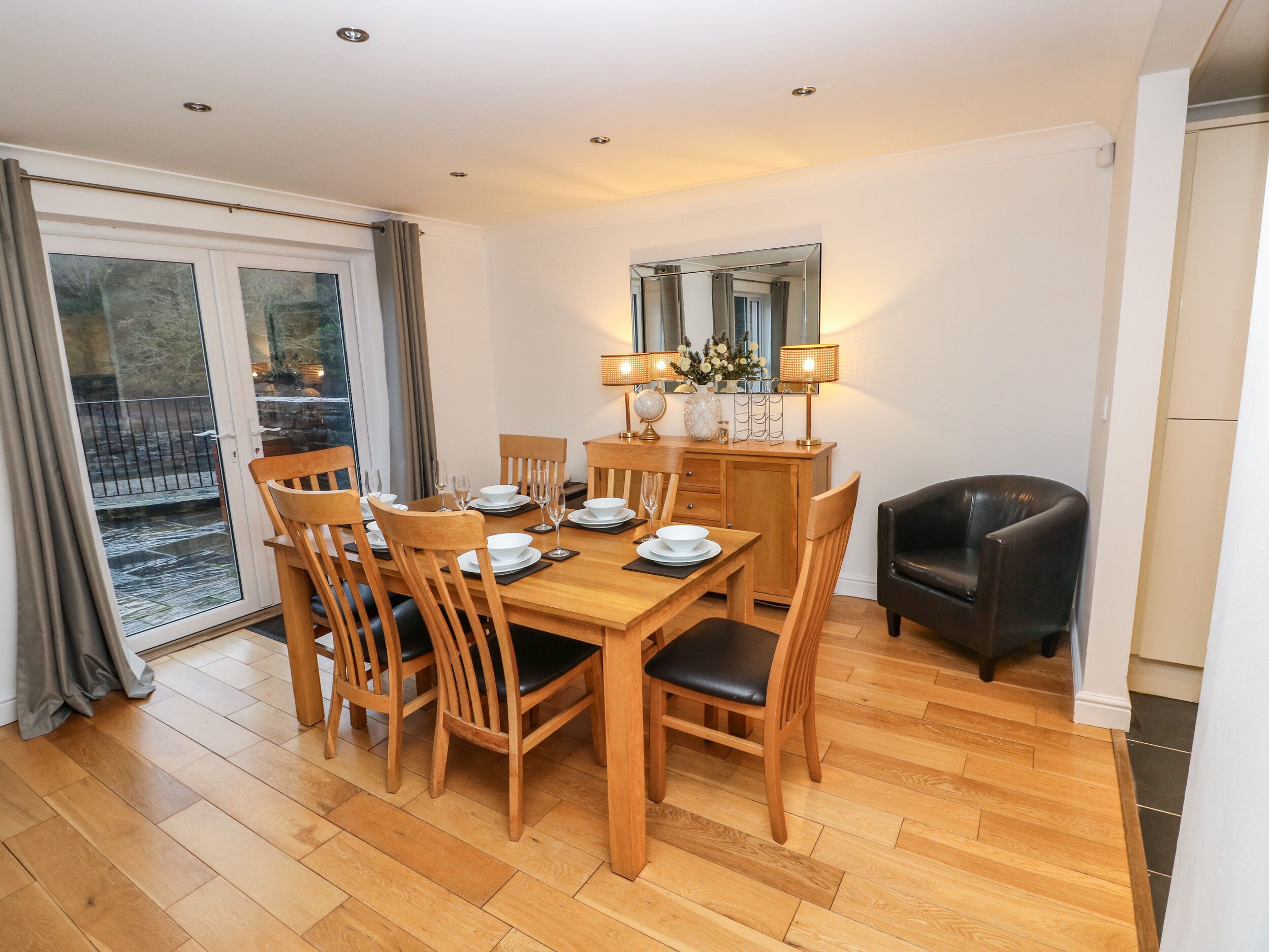 Cottage | Interior
