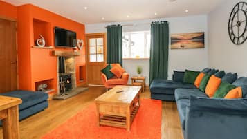 Cottage | Interior