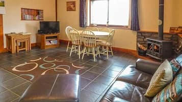 Cottage | Living room | TV, DVD player