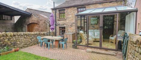 Cottage | Outdoor dining