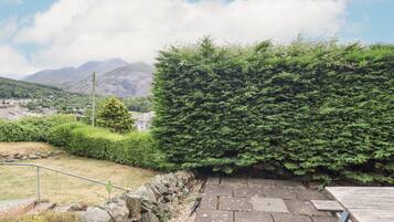 Cottage | Property grounds