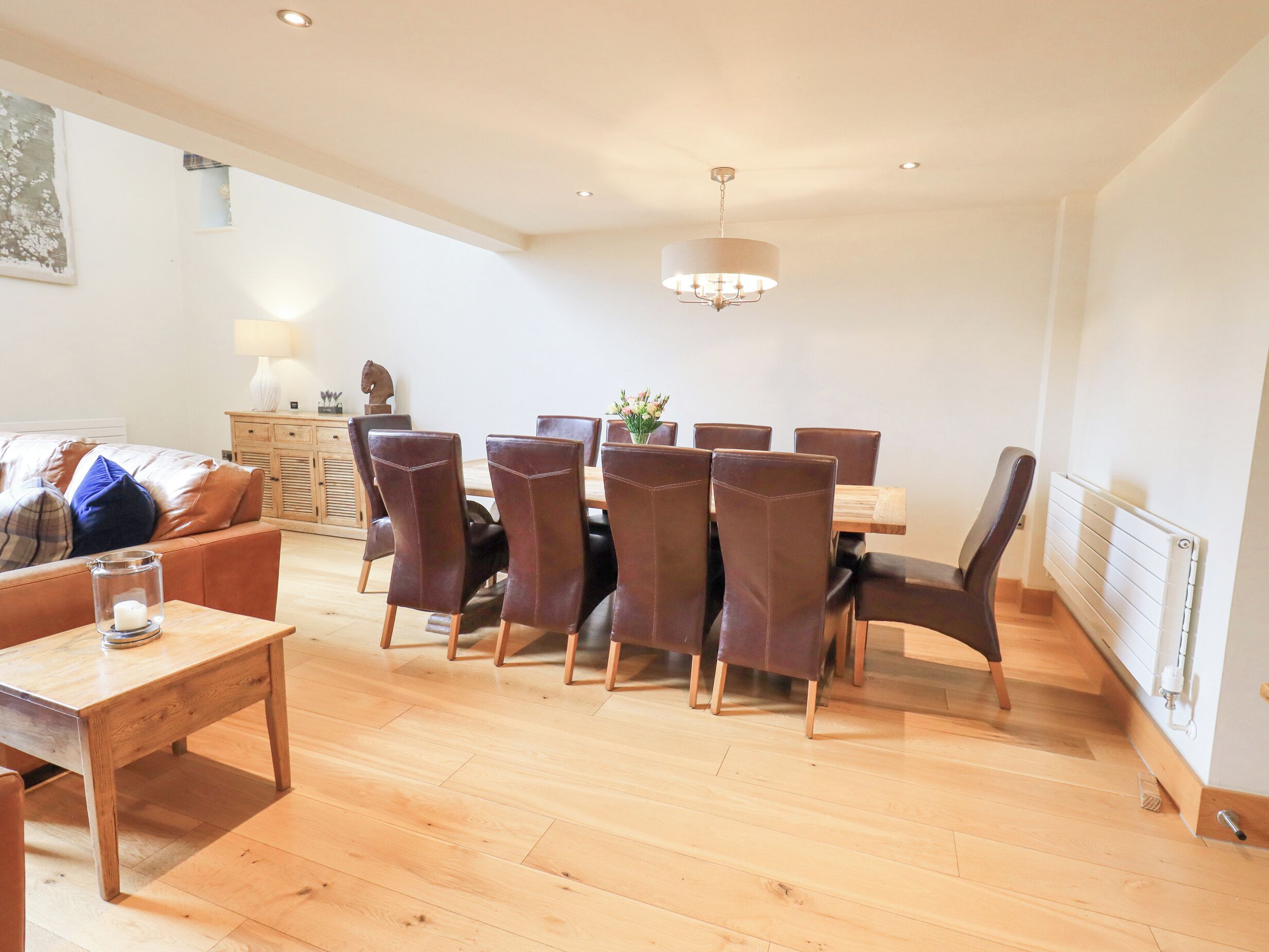 Cottage | Dining