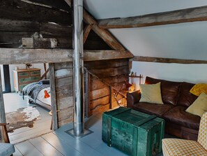 3 bedrooms, individually decorated, individually furnished, free WiFi