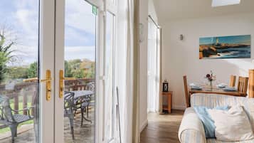 Cottage | Living area