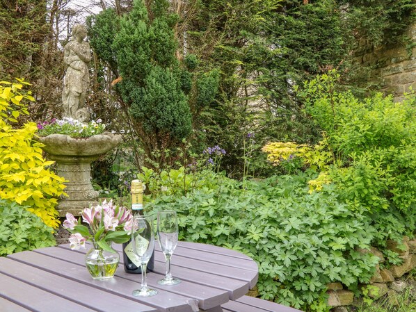 Cottage | Balcony