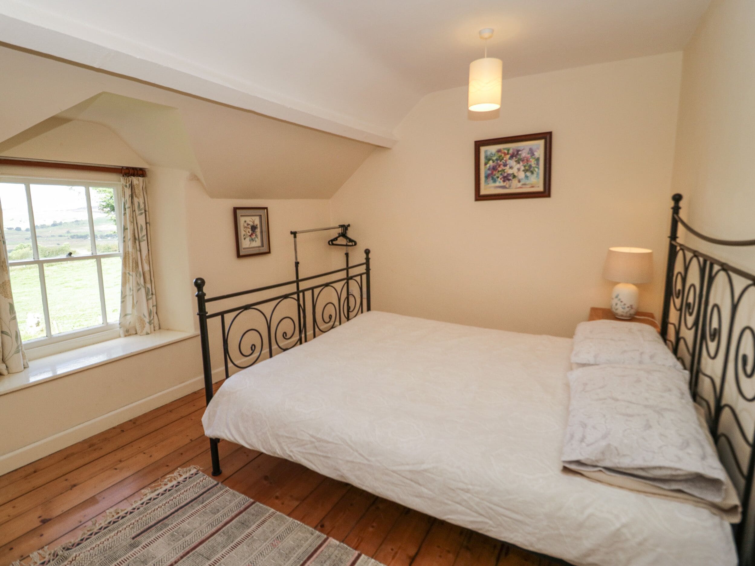 Cottage | 6 bedrooms, individually decorated, individually furnished, free WiFi