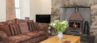 Bryn Dedwydd Farmhouse