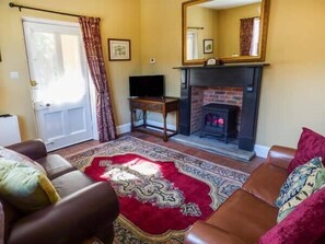 Cottage | Living room | TV, DVD player - The Gate House (Stoke-on-Trent)