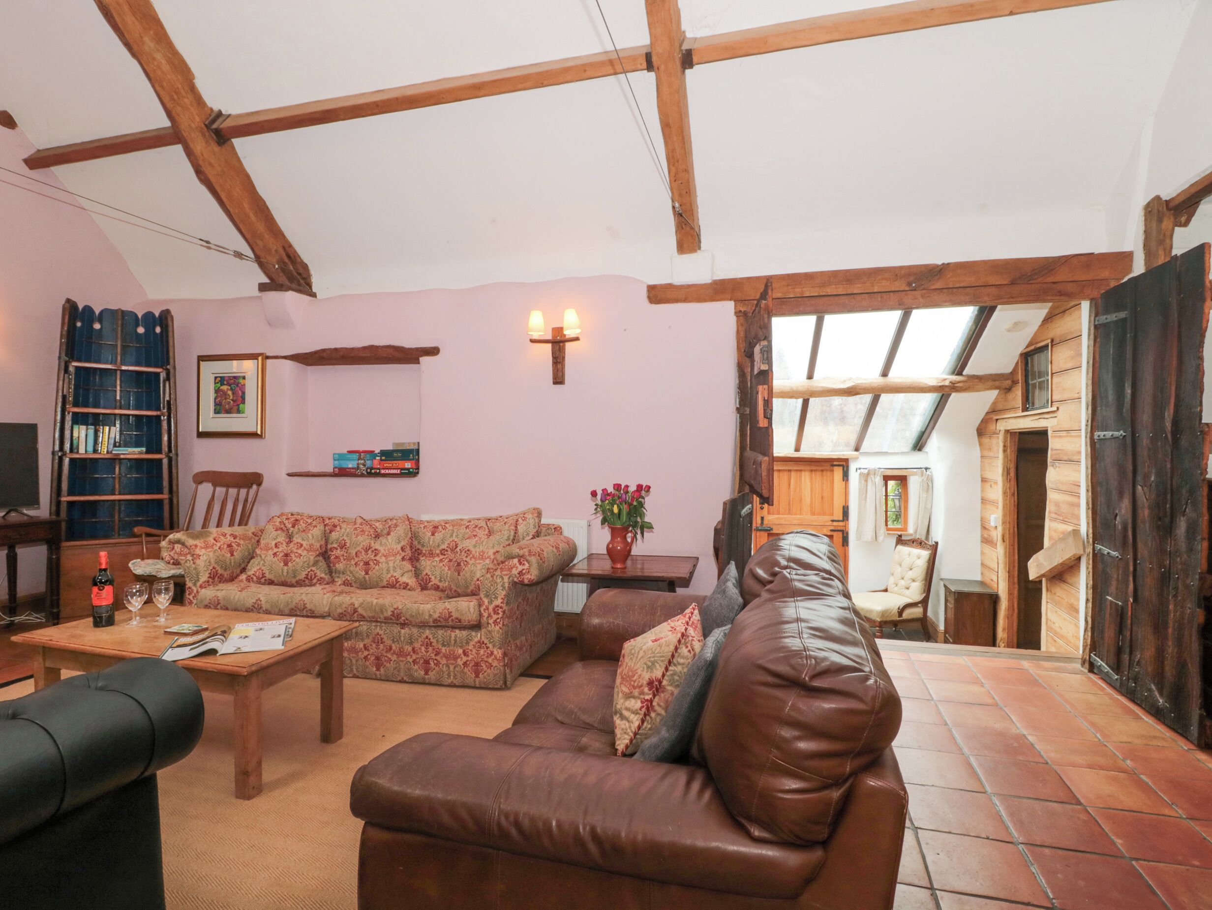 Cottage | Living area | TV, DVD player