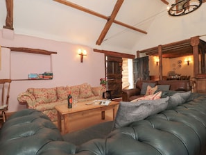 Casa de campo | Área de estar | TV, DVD player