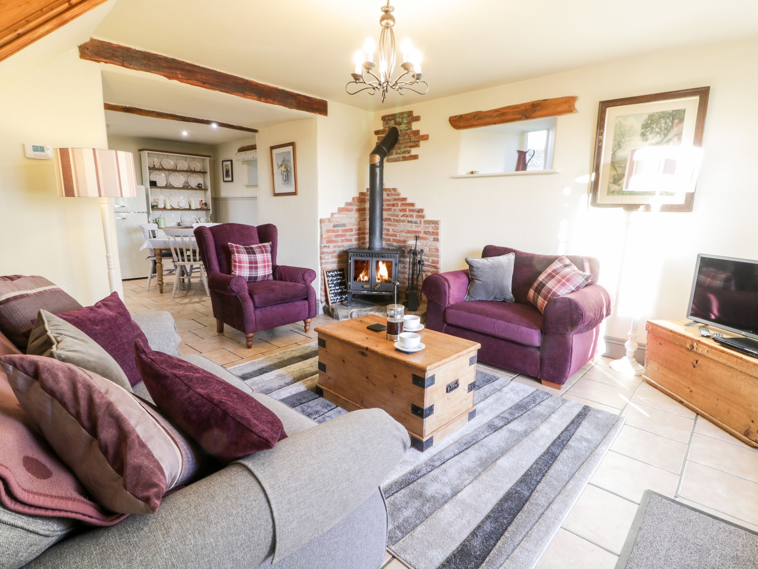 Cottage | Living room | TV