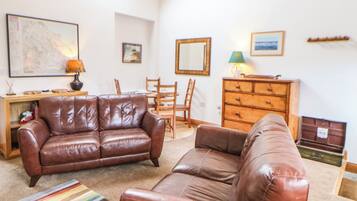 Cottage | Living area