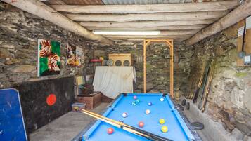 Cottage | Interior