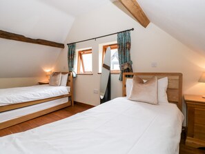 3 bedrooms, individually decorated, individually furnished, free WiFi