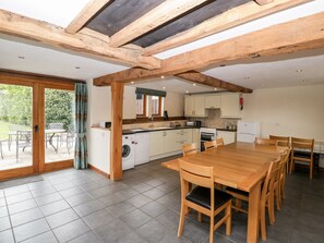 Cottage | Interior