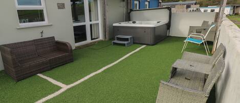 Cottage | Property grounds