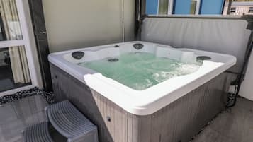 Casa de campo | Tina de hidromasaje al aire libre