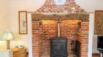 Cottage | Living room | TV