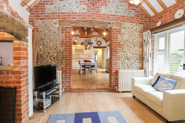 Cottage | Interior