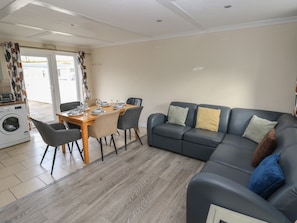 Cottage | Interior - Barn Cottage (Laugharne)