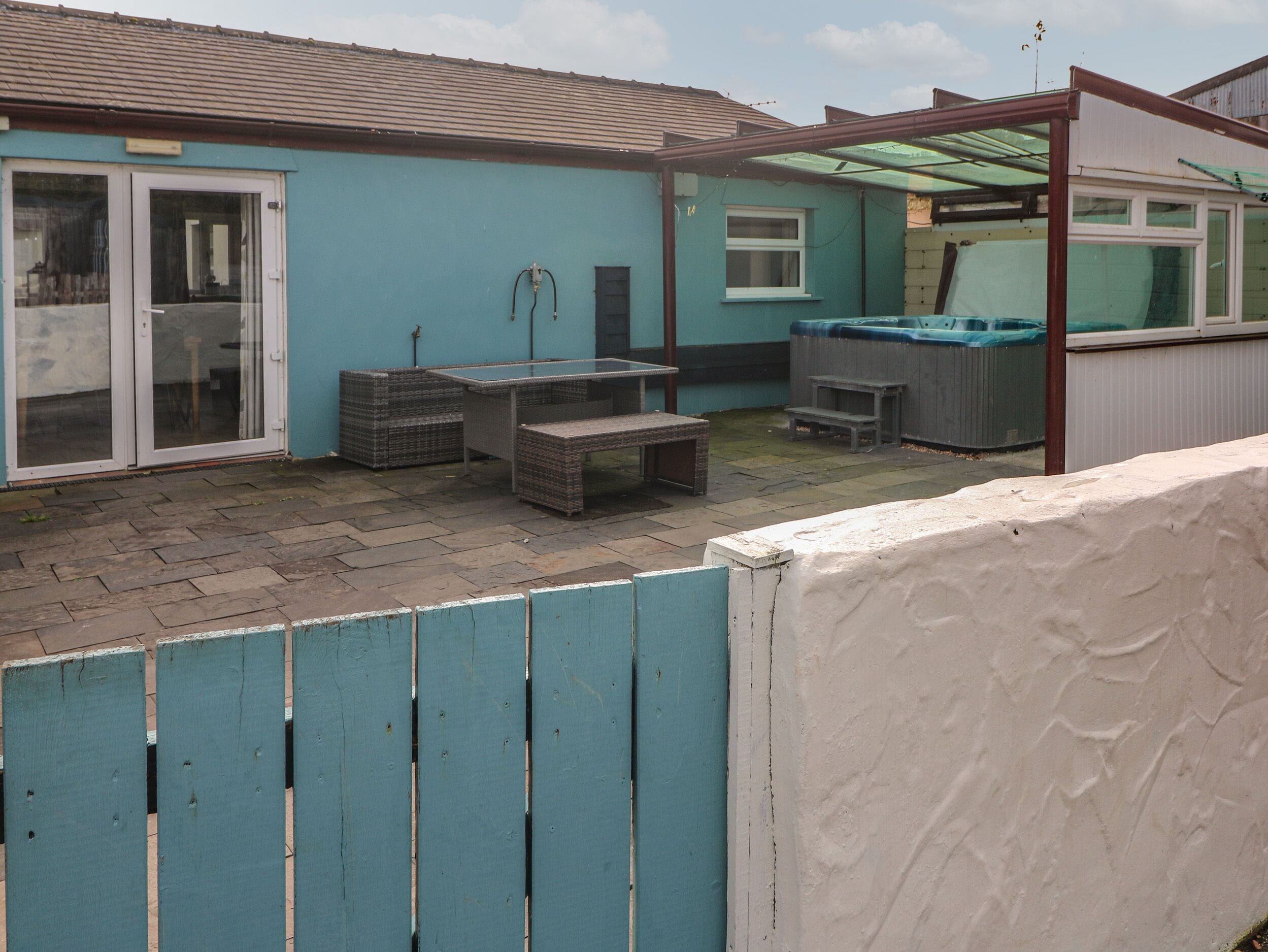 Cottage | Property grounds