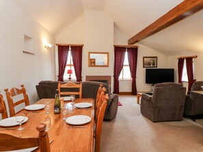 Cottage | Dining - The Dairy (Brampton)